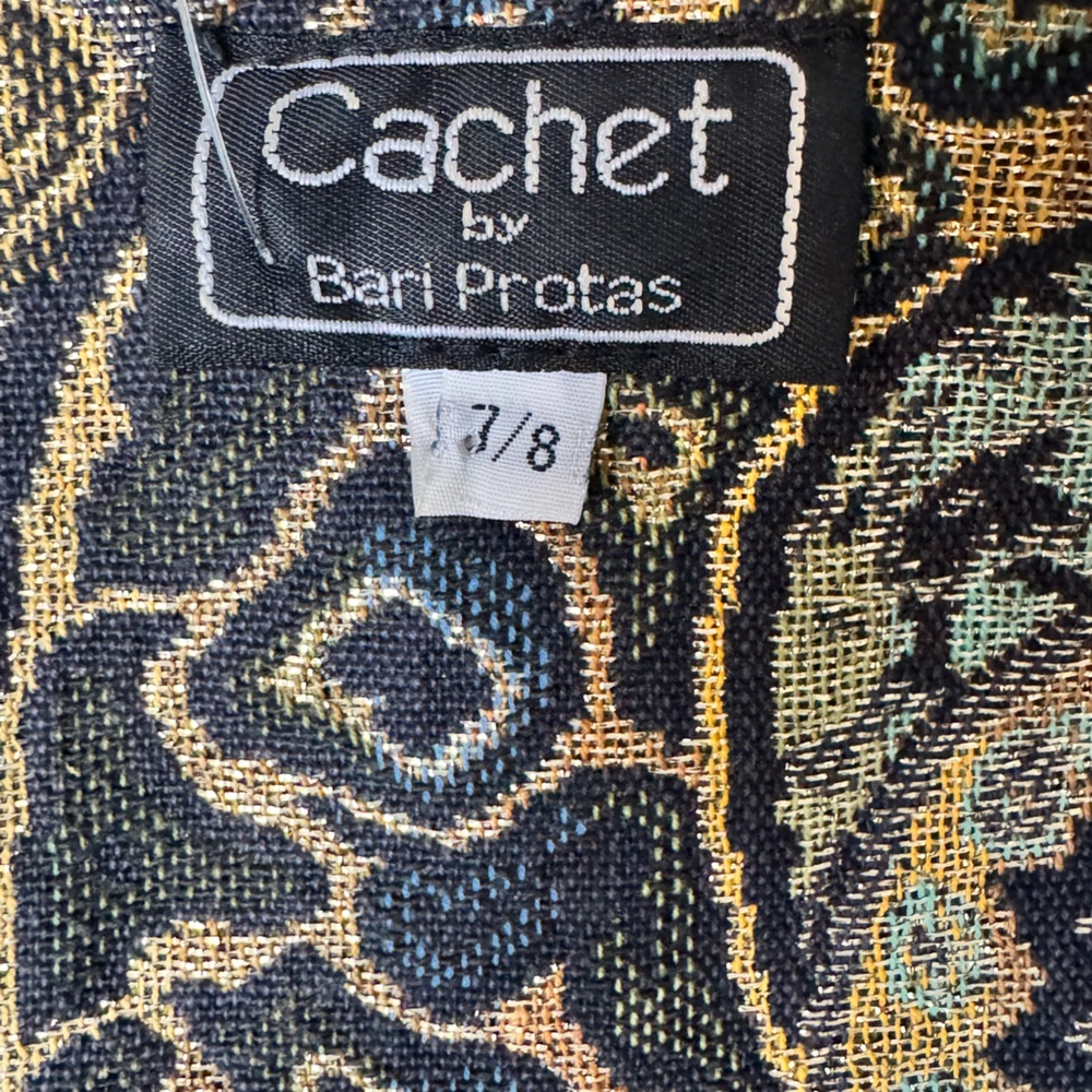 Vintage Cachet Blazer with Gold and Blue Tones - Picture 4 of 5